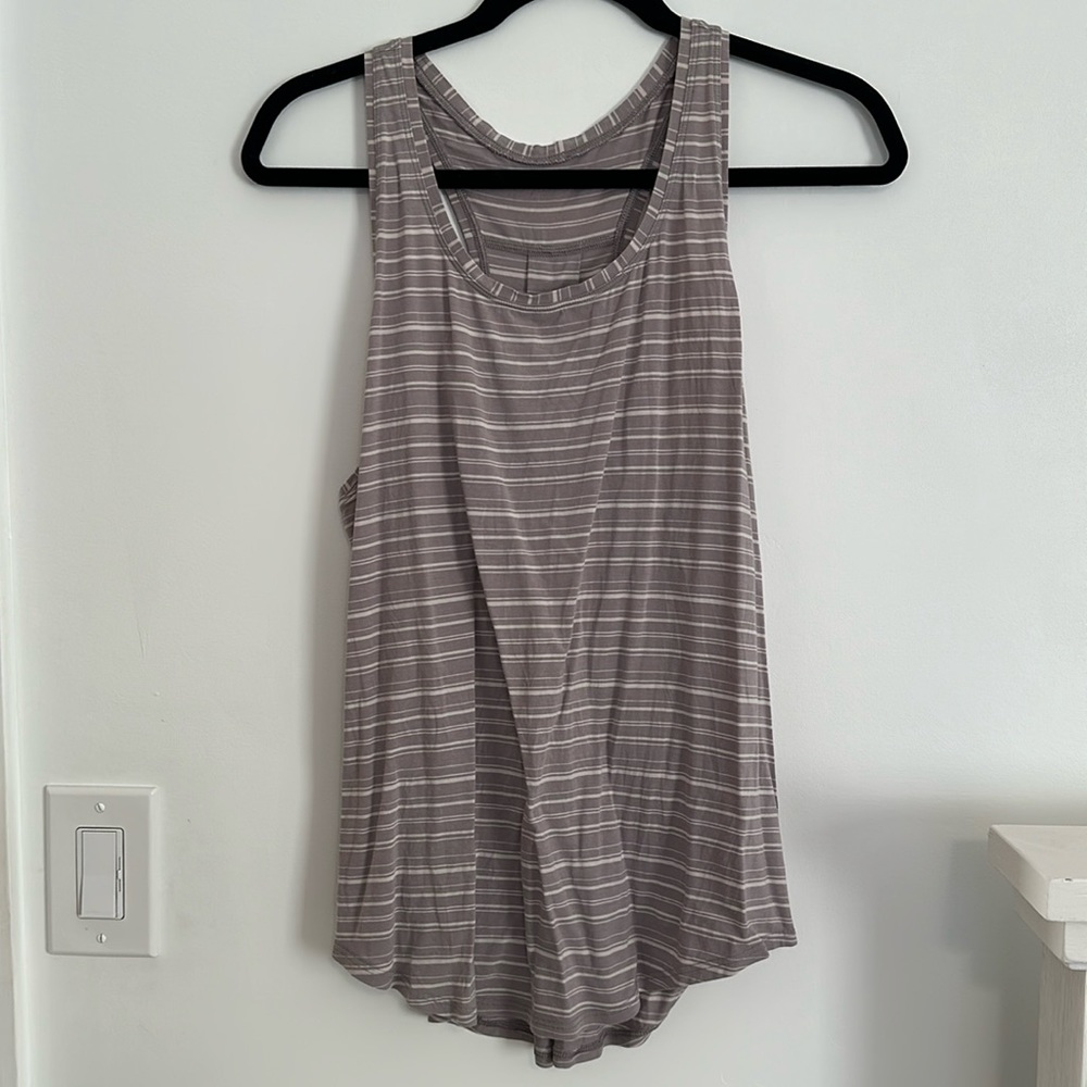 Lululemon Size 8 Tank Top